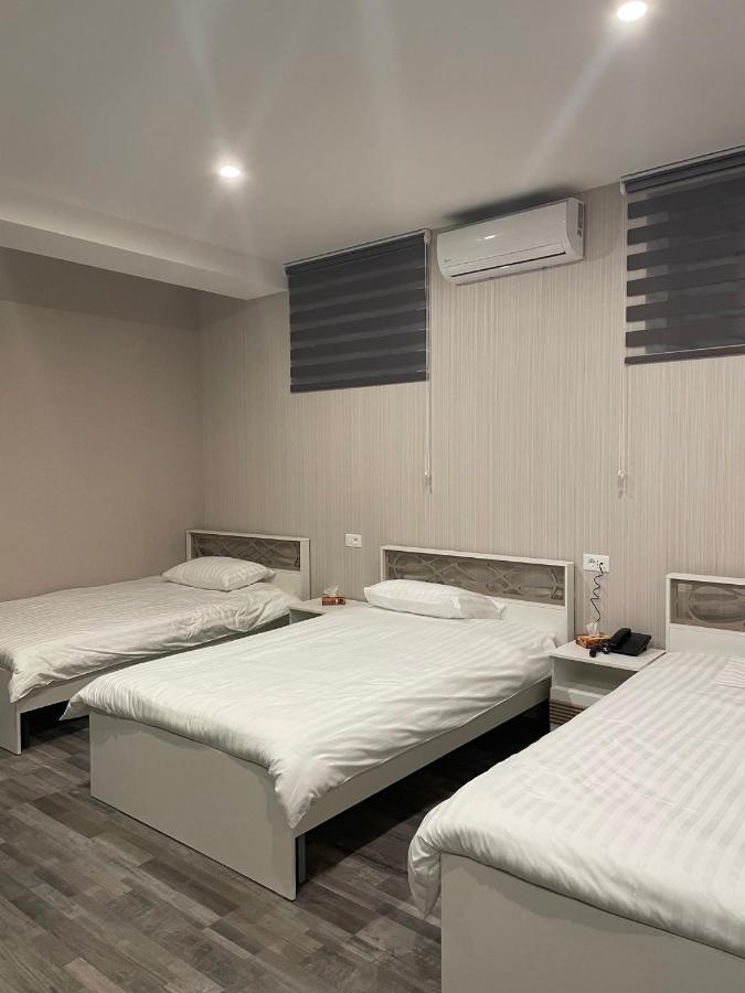 Park Avenue Hotel Jerevan Eksteriør billede