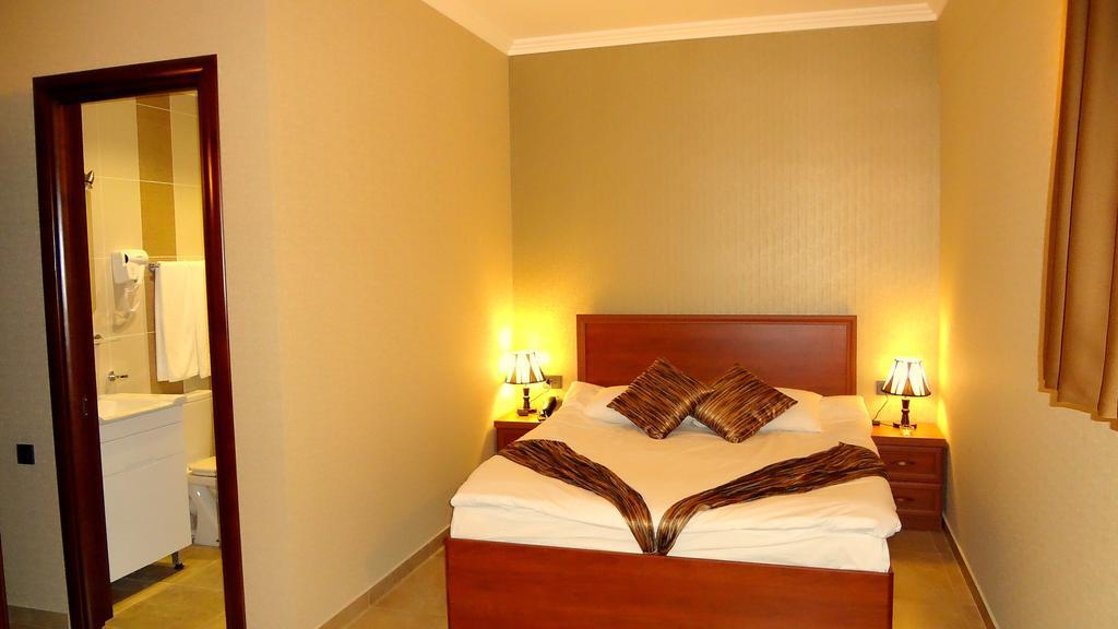 Park Avenue Hotel Jerevan Værelse billede