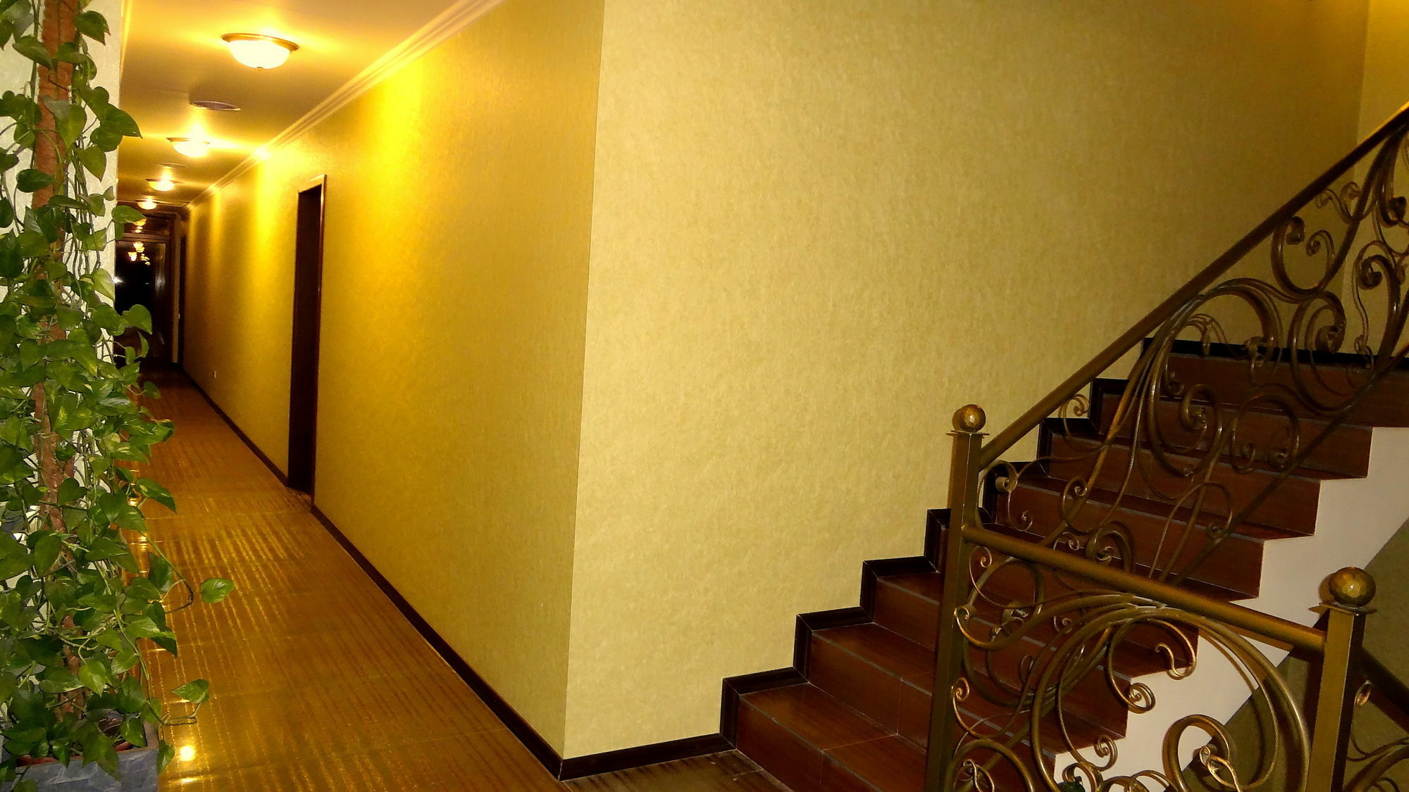 Park Avenue Hotel Jerevan Eksteriør billede