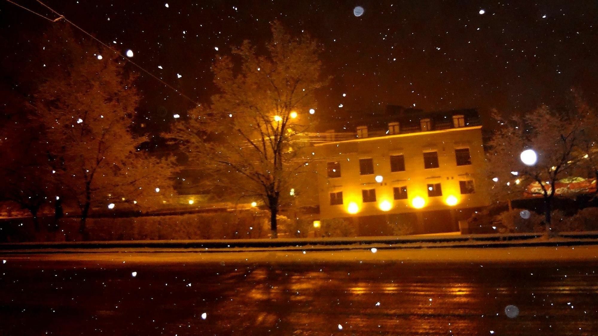 Park Avenue Hotel Jerevan Eksteriør billede